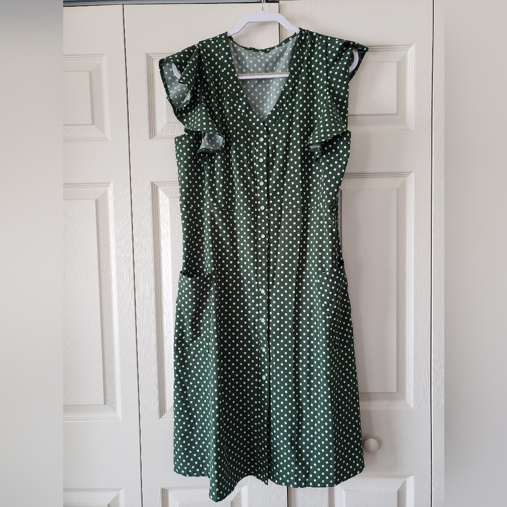 Green and White Polka Dot Flutter Sleeve Dress, Size XL